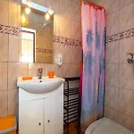 1 Bedroom Stunning In Apartment