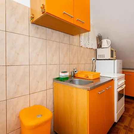 Апартаменты 1 Bedroom Stunning In *