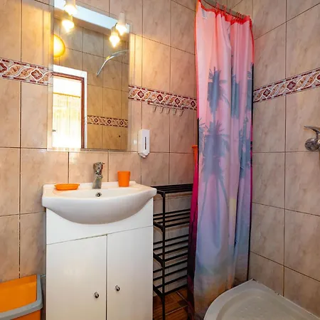 1 Bedroom Stunning In Апартаменты